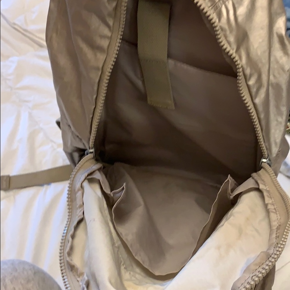 Kipling back pack ! - Picture 8 of 8